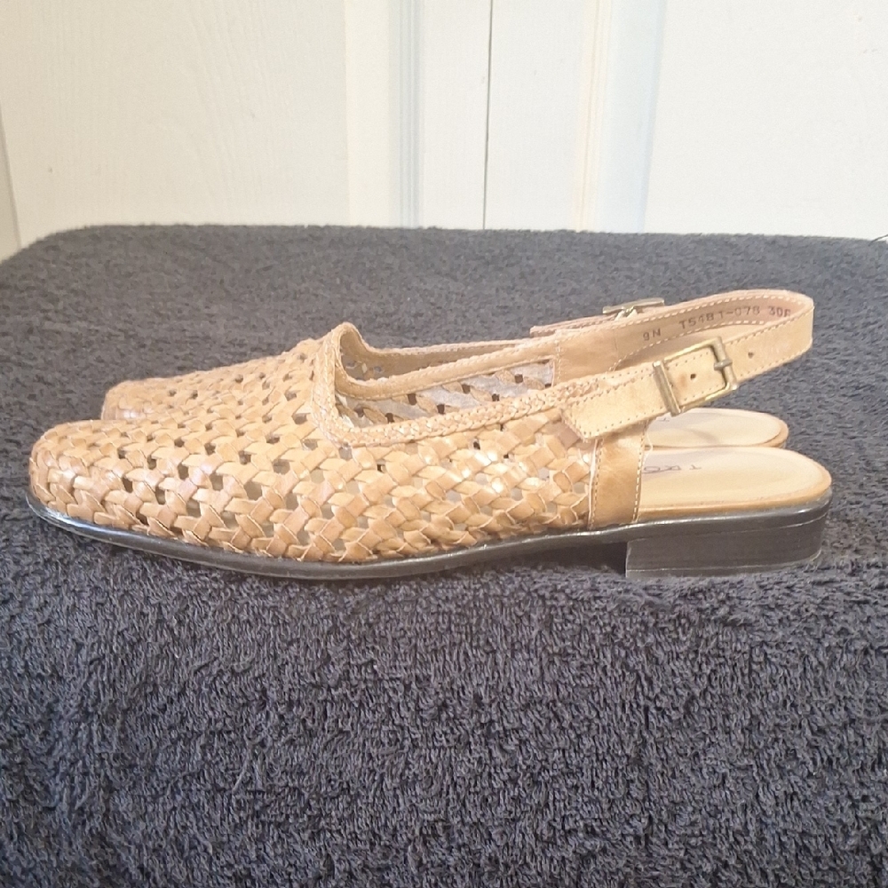 Trotters Tan Leather Woven Slingback Flats-9N-Camel Tan - Picture 5 of 10